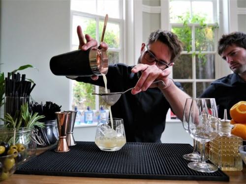 5 Resep Cocktail Sederhana Buat di Rumah